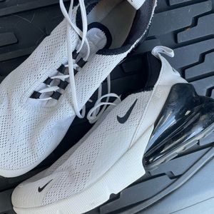 Womens nike air max 270